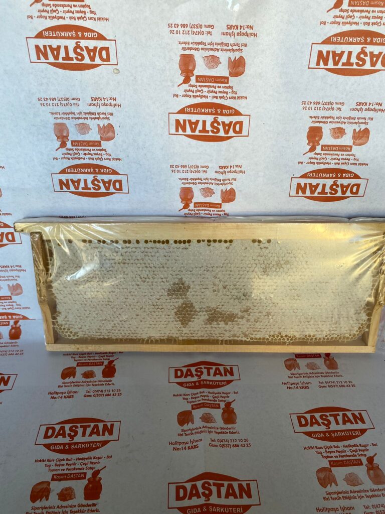 Kars Çiçek Dadan Petek Balı Organik
